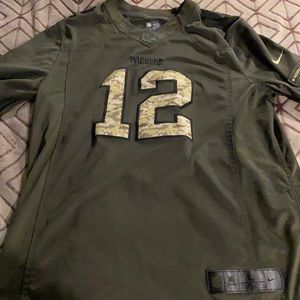 Rodgers salute to service jersey size L